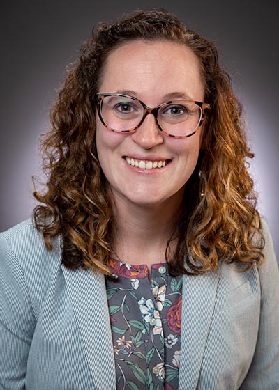 Alix Schnibben Headshot